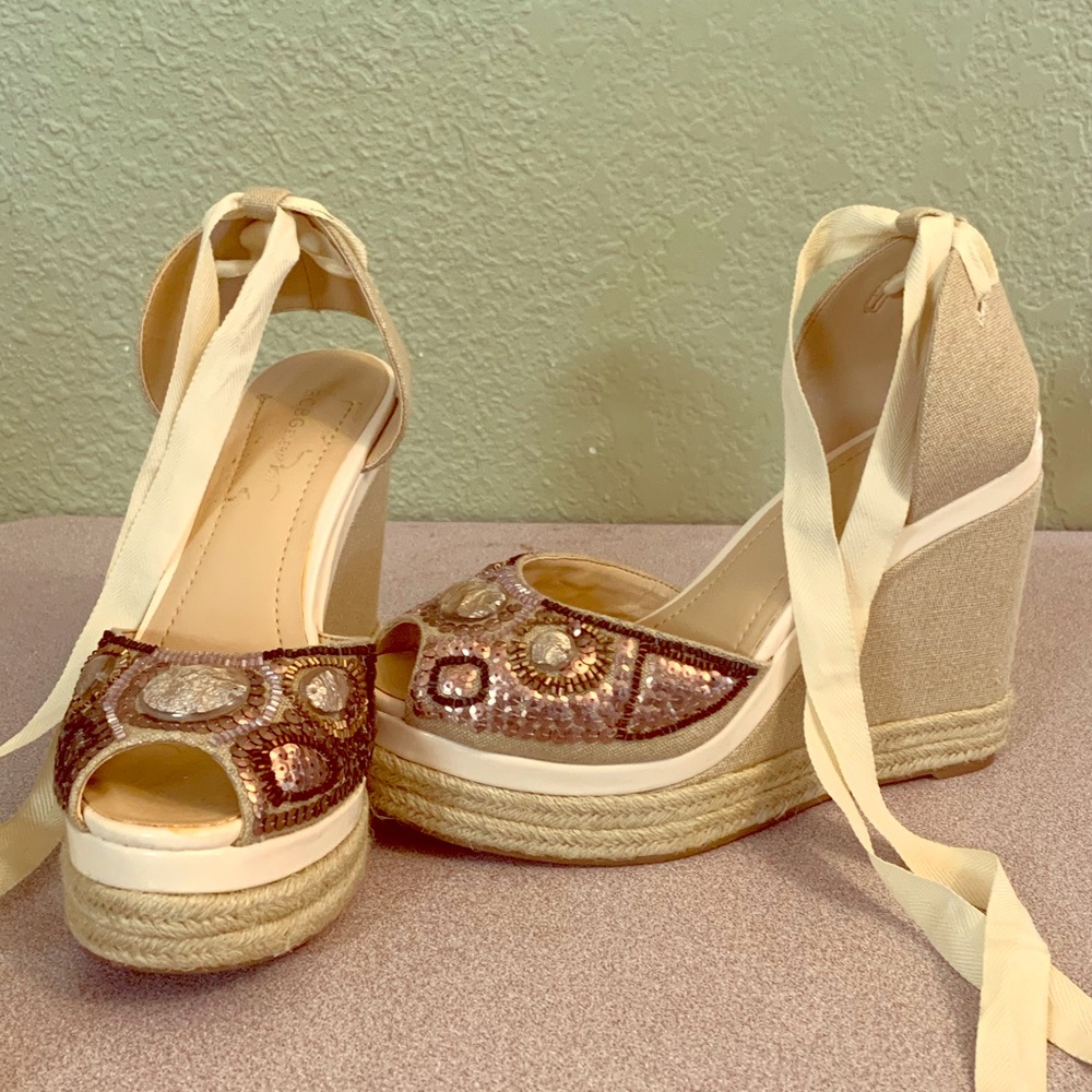 BCBG never worn Wedges great sequence detail